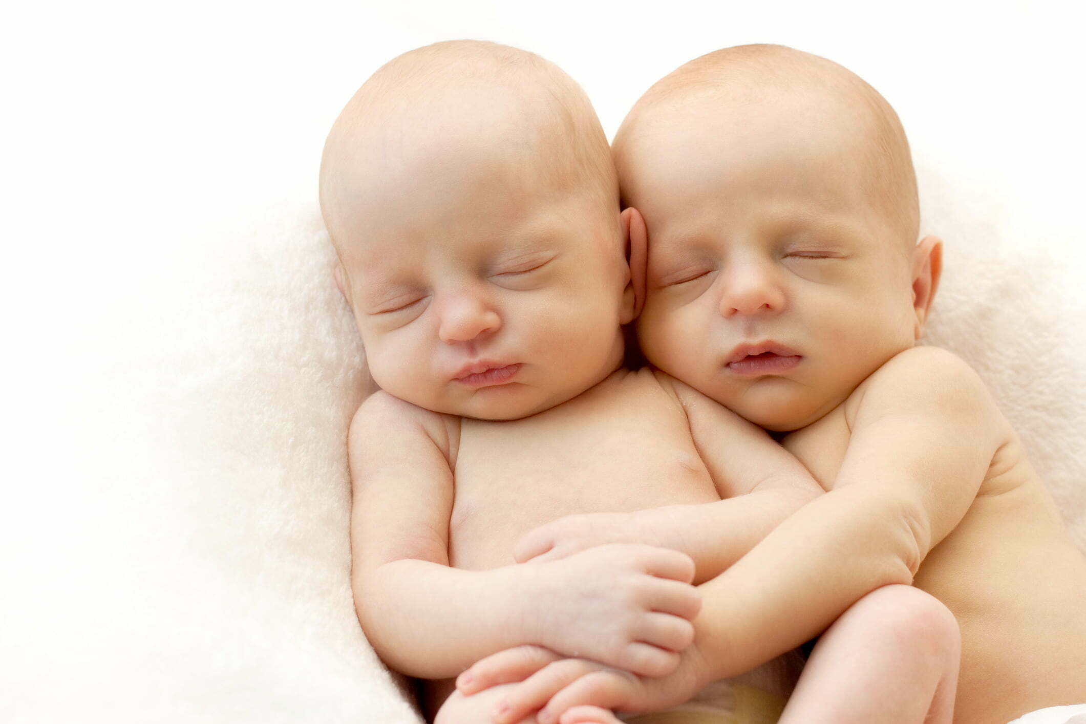 saiba O que causa a gravidez de gêmeos
